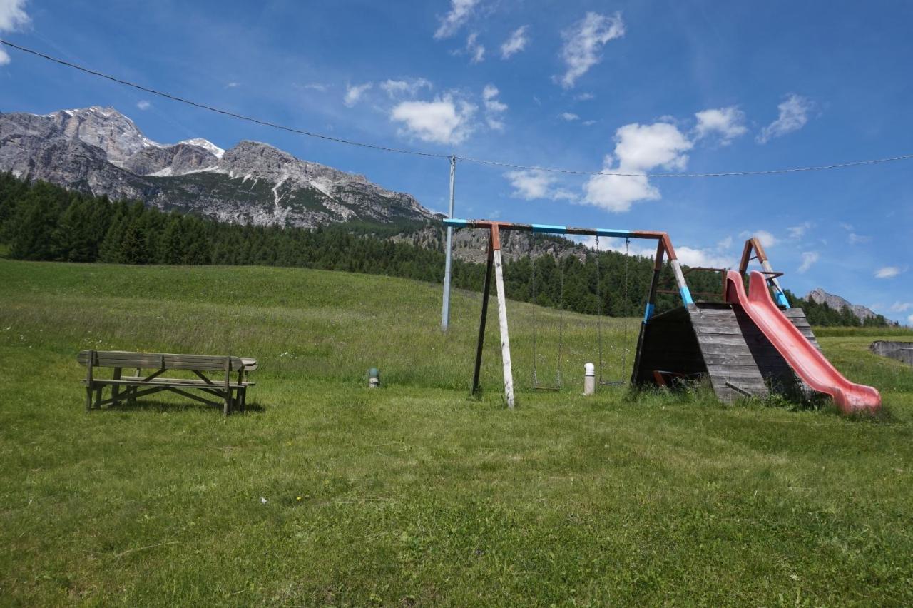 Cadin Apartment Cortina d'Ampezzo Ngoại thất bức ảnh
