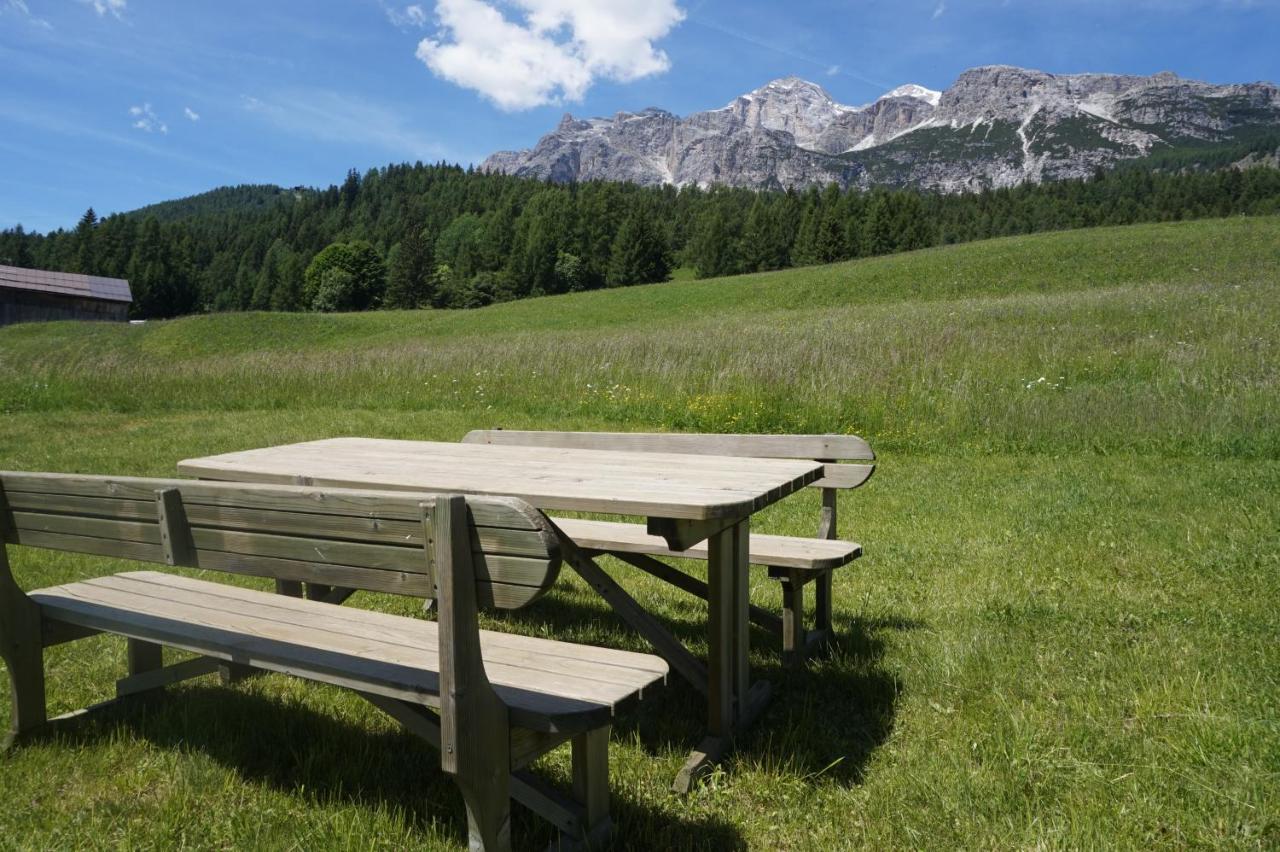 Cadin Apartment Cortina d'Ampezzo Ngoại thất bức ảnh